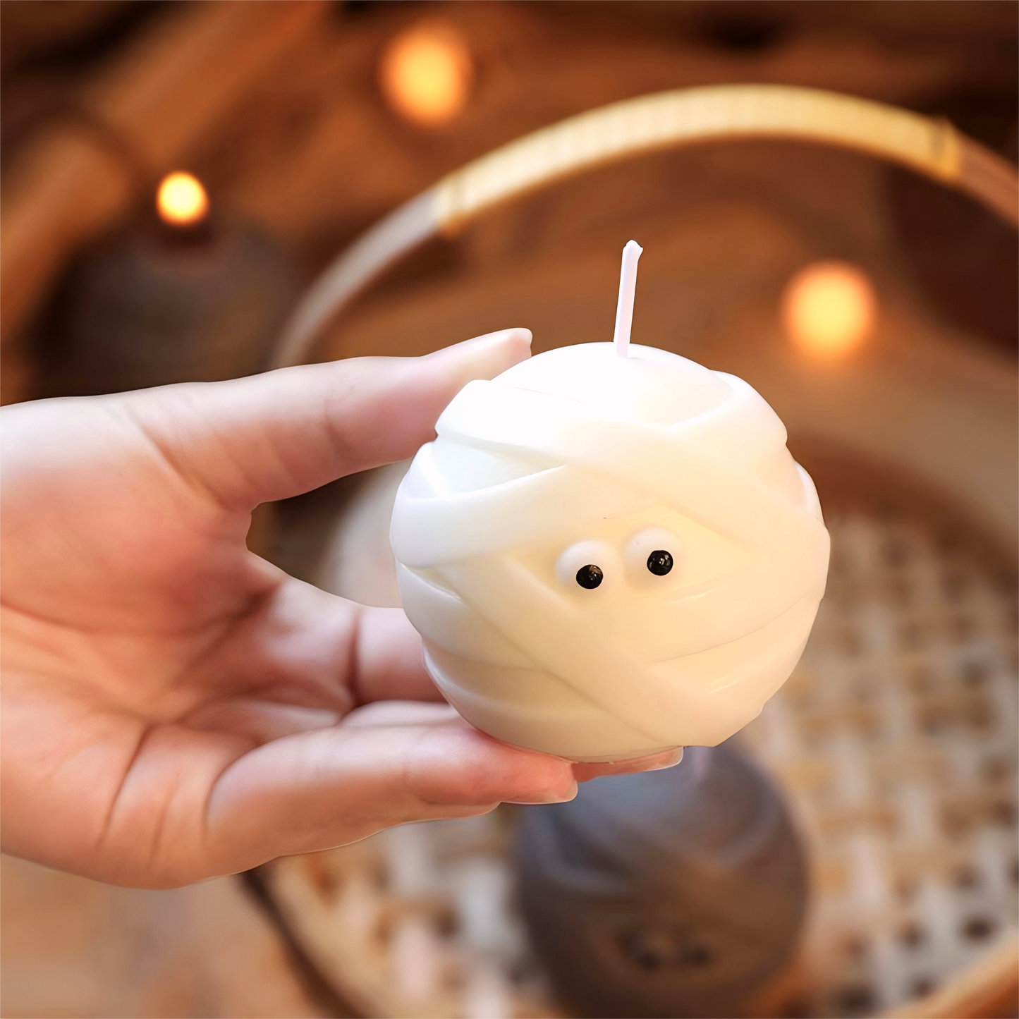 🎃 Halloween Mummy Candle – Spooky Cute Edition